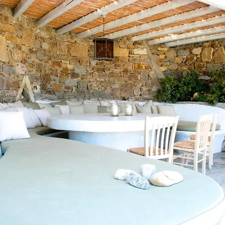 Dianthe * Mykonos Town
